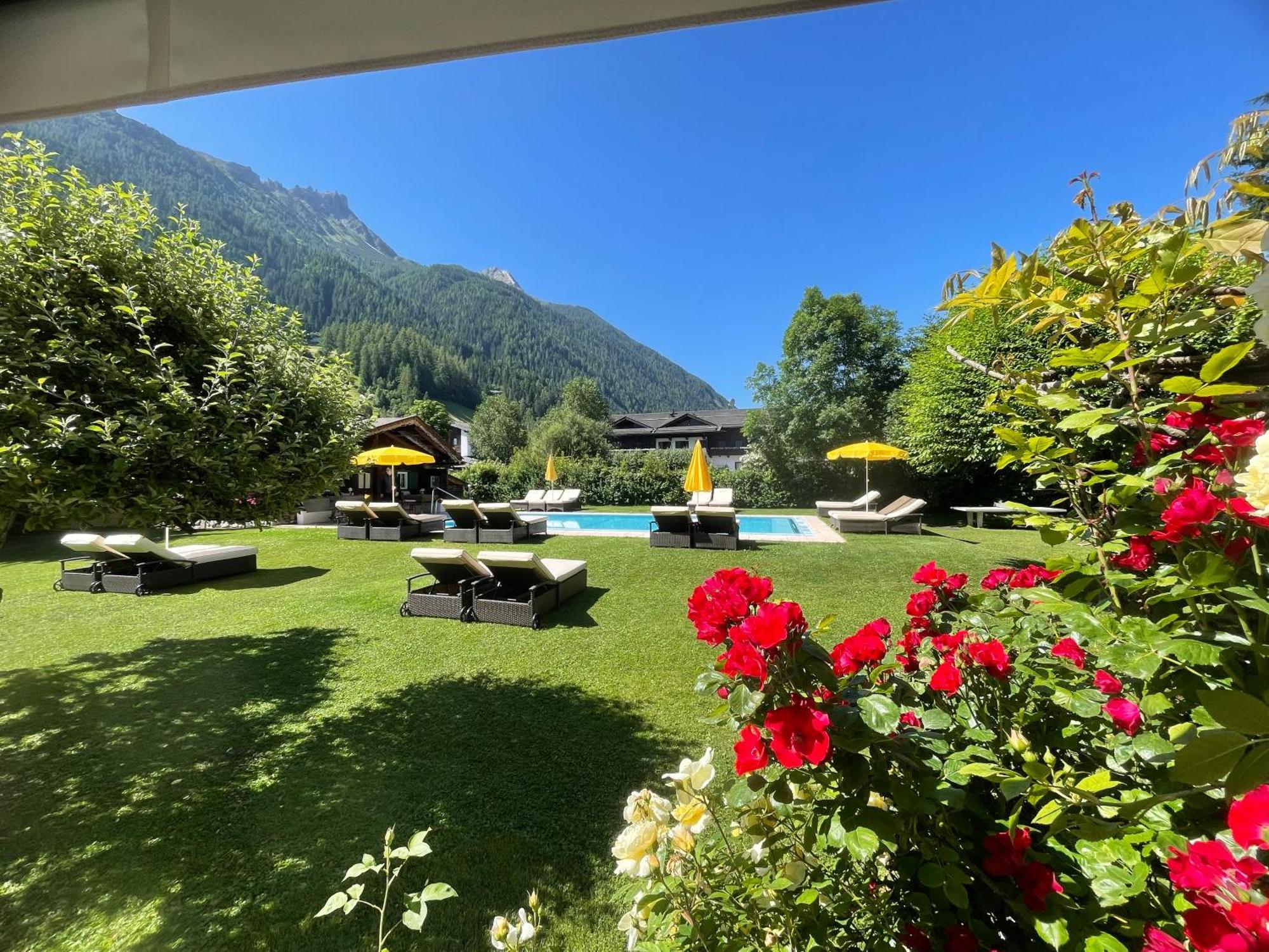 Alpenhotel Tirolerhof Neustift im Stubaital Exterior foto
