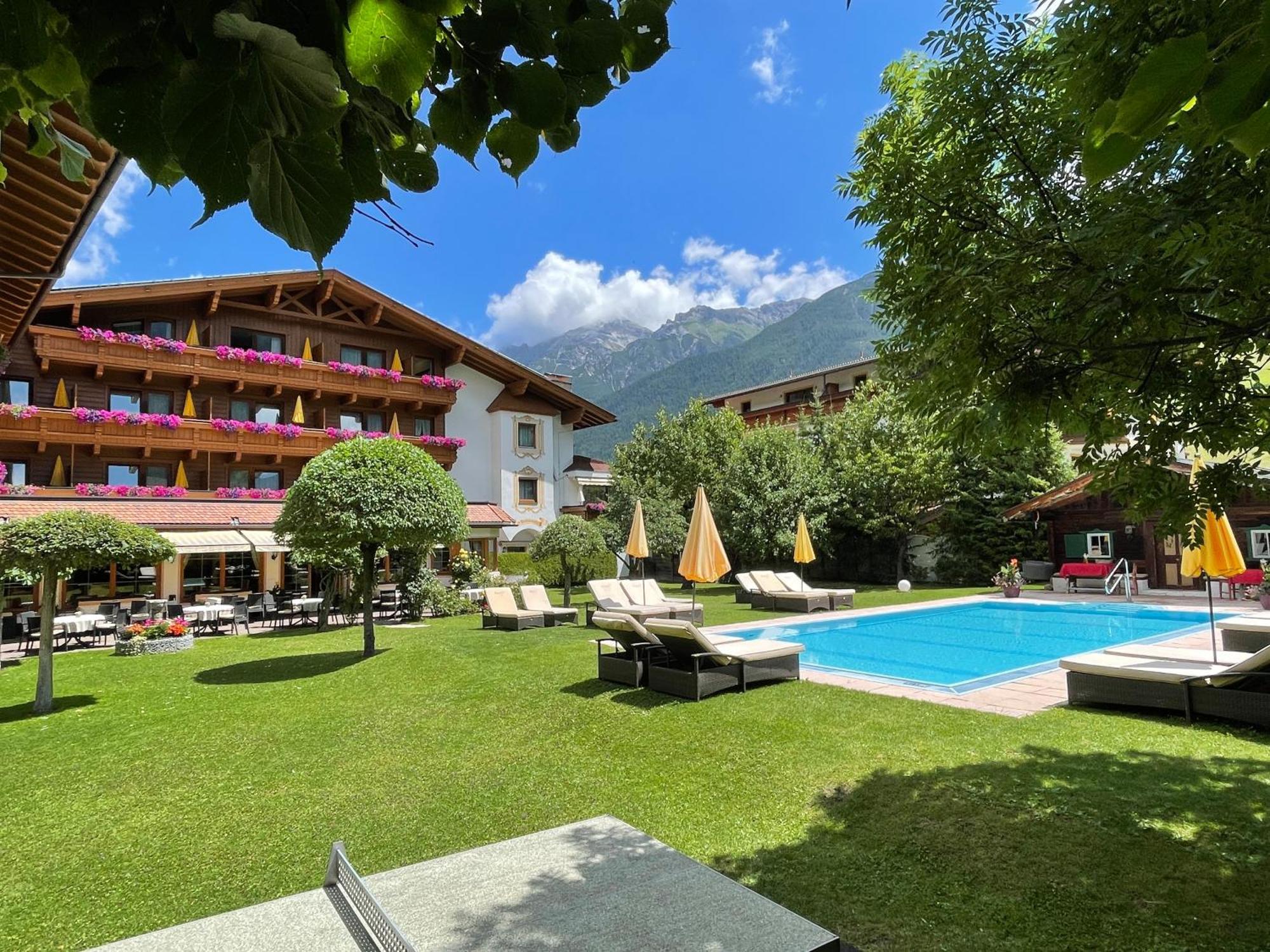 Alpenhotel Tirolerhof Neustift im Stubaital Exterior foto